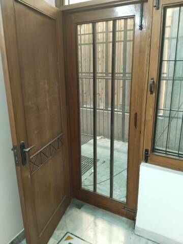 Room in 2 BHK Builder Floor at Brs Nagar – for Rent