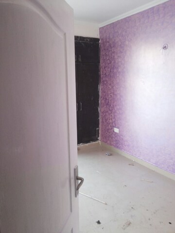 Room in 3 BHK Apartment at Futec Gateway, Sector 75 – for Sale
