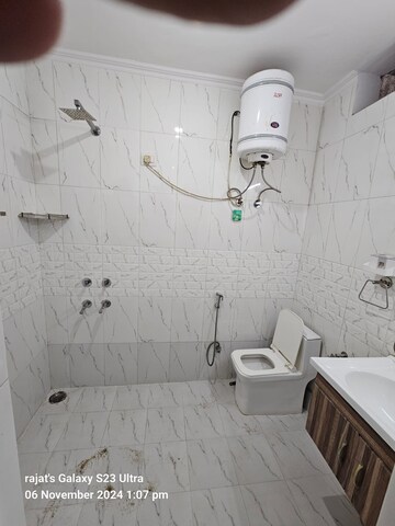 Bathroom in 2.5 BHK Builder Floor at Orchid Island, Sector 51 – for Rent