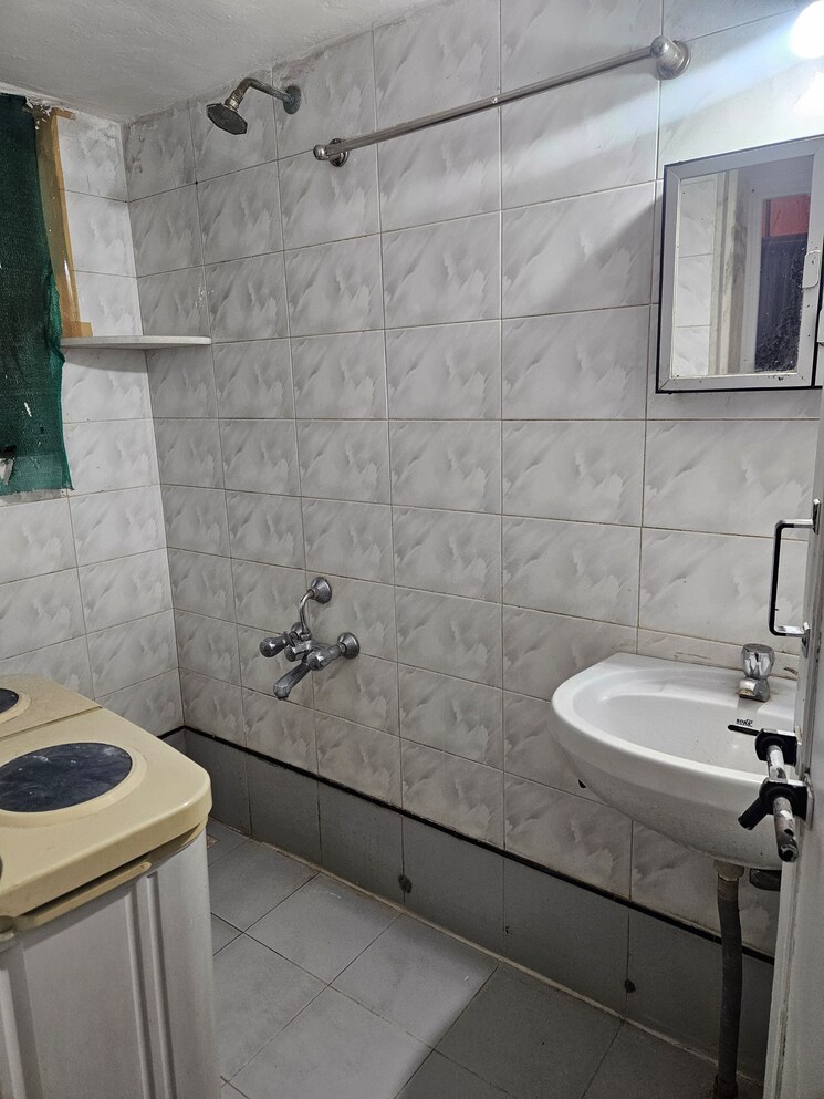 Bathroom, raviraj-heritage 1 Bedroom 600 Sq.Ft. Apartment In Bopodi Pune 8039869