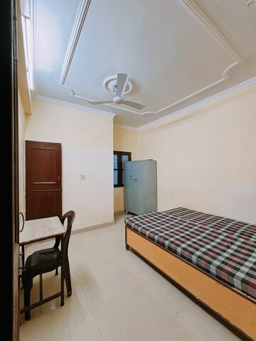 Room in  Pg at Subhash Nagar – for Rent