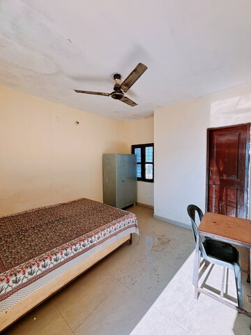 Room in  Pg at Subhash Nagar – for Rent