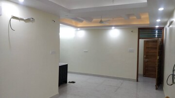 Room in 3 BHK Independent House at Gomti Nagar – for Rent