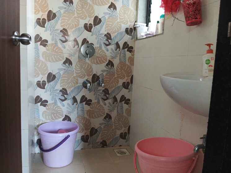 Bathroom, raunak-unnathi-woods-phase-7-a-and-b 1 Bedroom 380 Sq.Ft. Apartment In Ghodbunder Road Thane 8039890