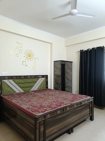 Bedroom in 3.5 BHK Apartment at Aims Golf City, Sector 75 – for Sale