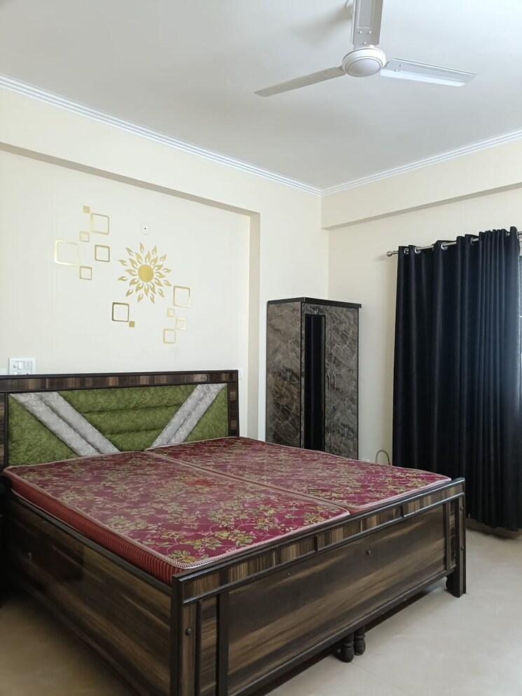Bedroom, aims-golf-city 3.5 Bedroom 1550 Sq.Ft. Apartment In Sector 75 Noida 8039898