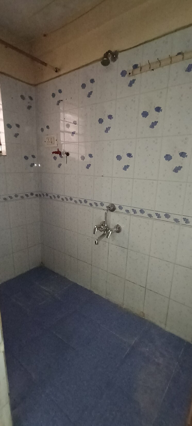 Bathroom, kute-vrundavan-society 1 Bedroom 500 Sq.Ft. Apartment In Akurdi Pune 8039910