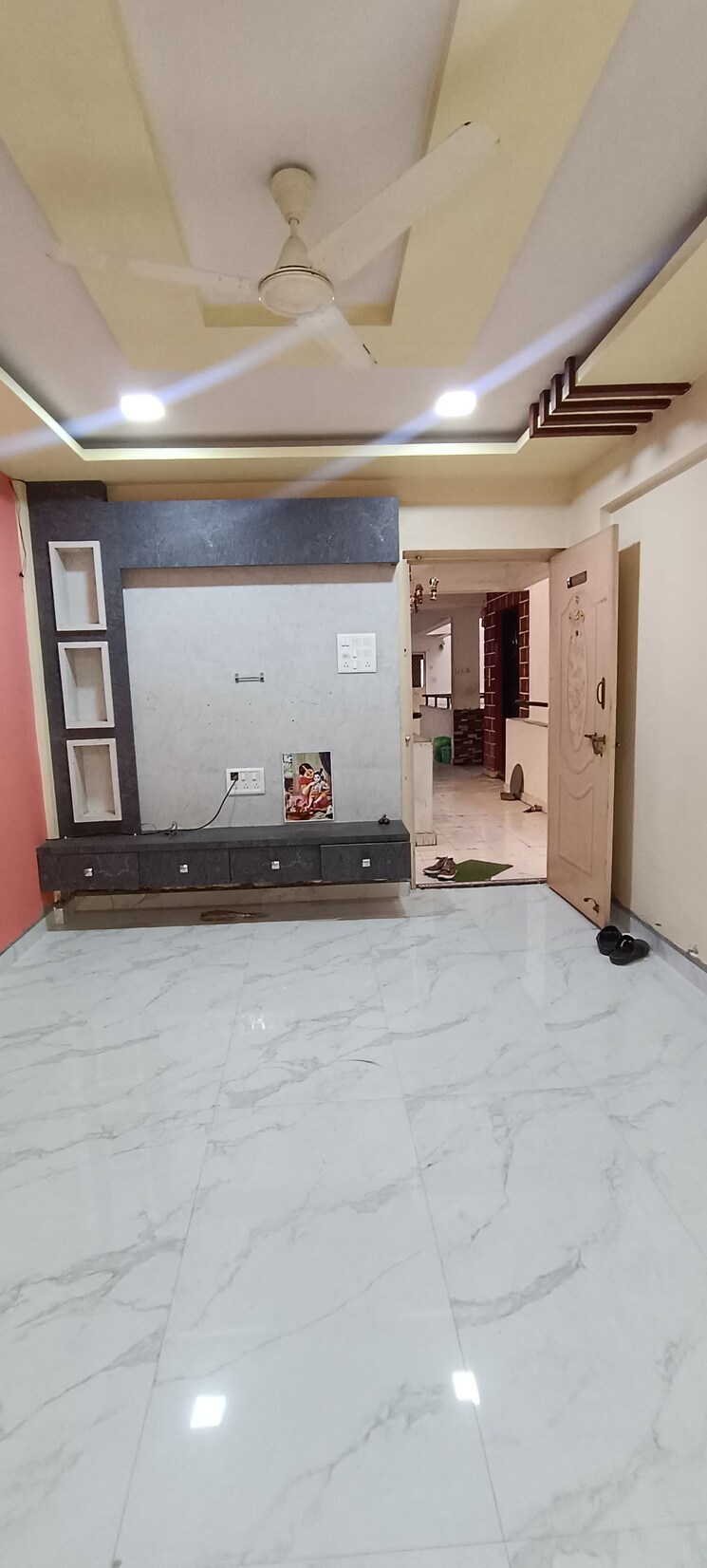 Living Room, kute-vrundavan-society 1 Bedroom 500 Sq.Ft. Apartment In Akurdi Pune 8039910