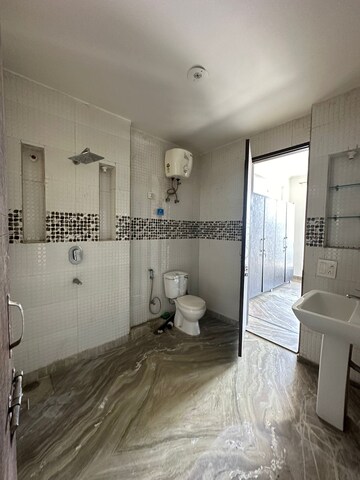 Bathroom in 3 BHK Builder Floor at Unitech Singleton Floors South City, Sector 50 – for Rent