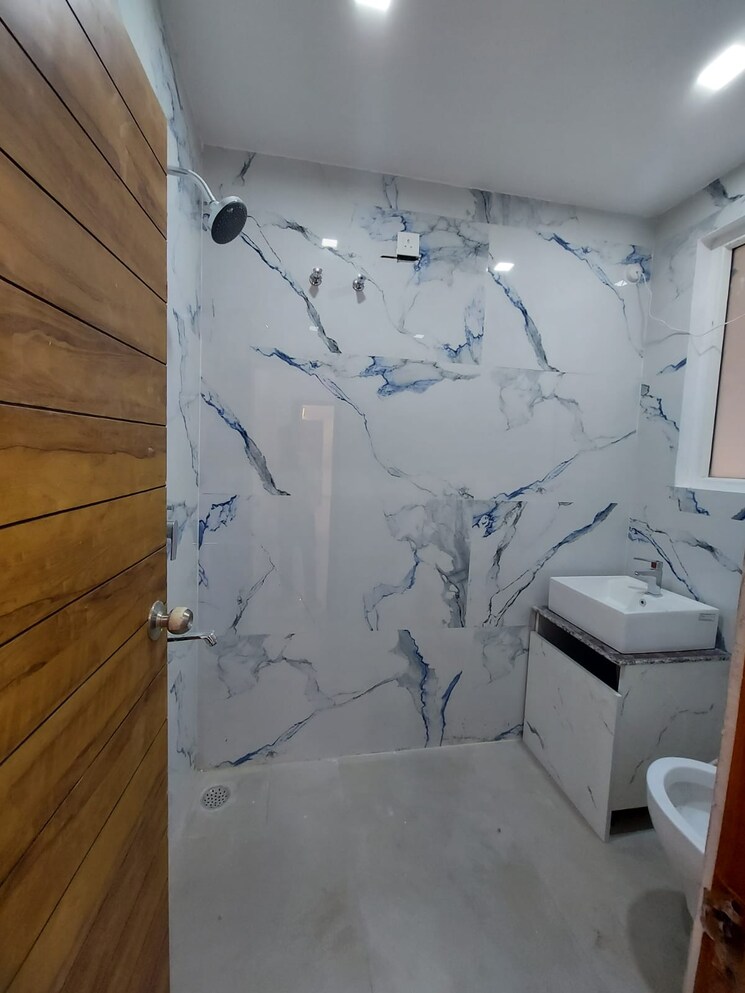Bathroom, gms road 3 Bedroom 2200 Sq.Ft. Independent House In Gms Road Dehradun 8039941
