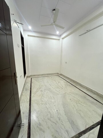 Bathroom in 3 BHK Builder Floor at Palm Residency Chhatarpur, Chattarpur – for Rent