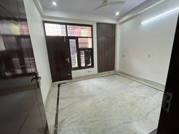 Master Bedroom in 3 BHK Builder Floor at Palm Residency Chhatarpur, Chattarpur – for Rent