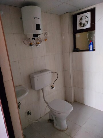 Attached Bathroom in 2 BHK Apartment at Sector 33 – for Rent