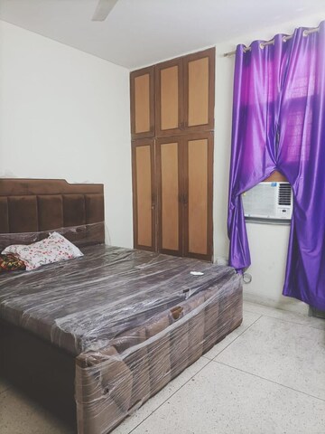 Bedroom in 3 BHK Builder Floor at Unitech South City II, Sector 50 – for Rent