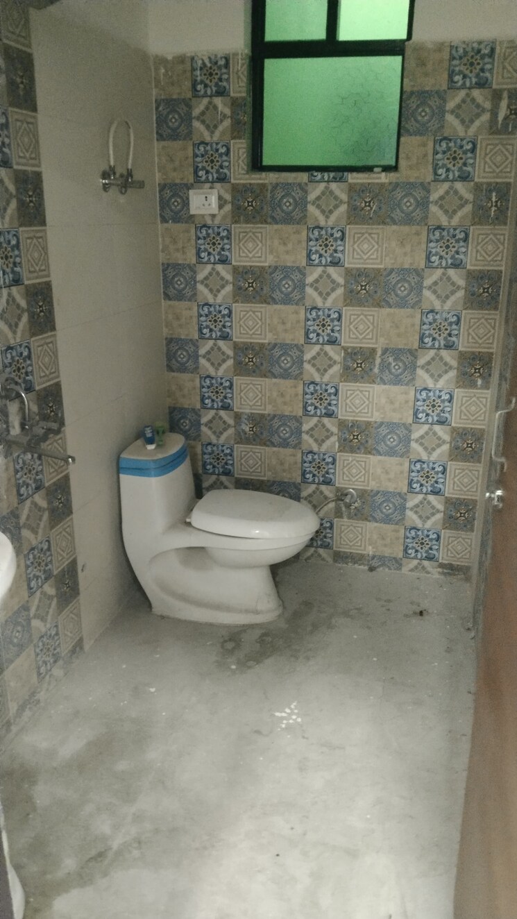 Bathroom, lucky-the-palm-valley 3 Bedroom 1500 Sq.Ft. Builder Floor In Sector 1 Greater Noida Greater Noida 8039974