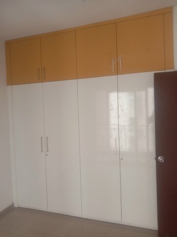 Furnished Amenities in 3 BHK Apartment at Mahagun Mywoods, Sector 16c Greater Noida – for Rent