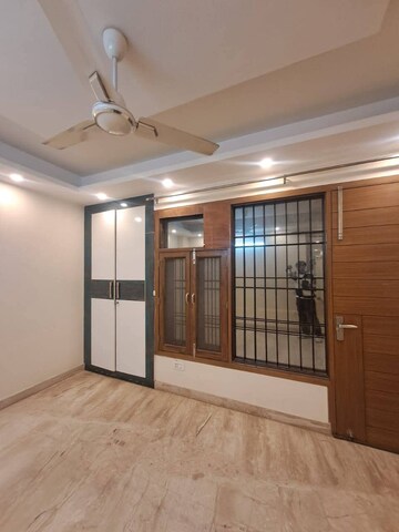 Room in 2 BHK Apartment at Freedom Fighters Enclave – for Rent