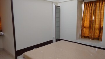 Room in 2 BHK Apartment at The Baya Central, Lower Parel – for Rent