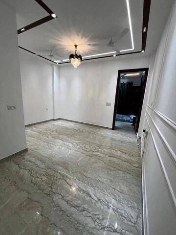 Room in 3 BHK Apartment at Freedom Fighters Enclave – for Rent