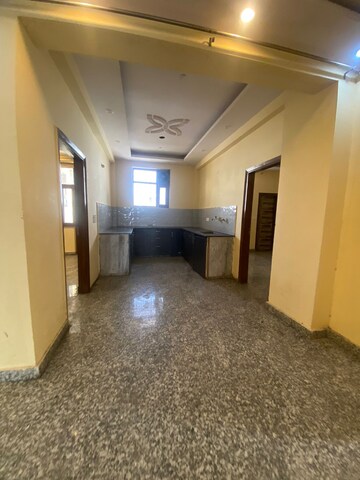Parking in 3 BHK Independent House at Sector 116 – for Rent