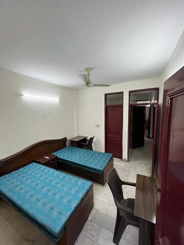 Room in  Pg at Karol Bagh – for Rent