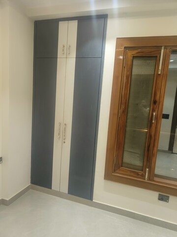 Building Lobby in 3 BHK Builder Floor at Shakti Khand – for Sale