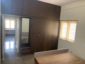 Room in 2 BHK Builder Floor at Hsr Layout – for Rent