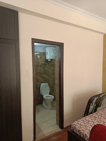 Master Bedroom in 2 BHK Apartment at Amrapali Silicon City, Sector 76 – for Rent
