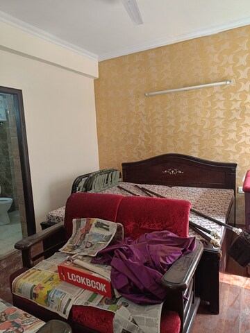 Bedroom in 2 BHK Apartment at Amrapali Silicon City, Sector 76 – for Rent