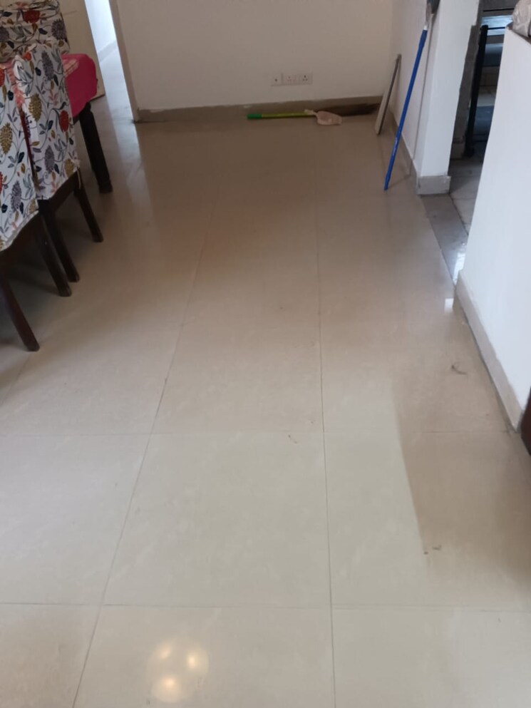 Room, amrapali-silicon-city 3 Bedroom 1545 Sq.Ft. Apartment In Sector 76 Noida 8040104