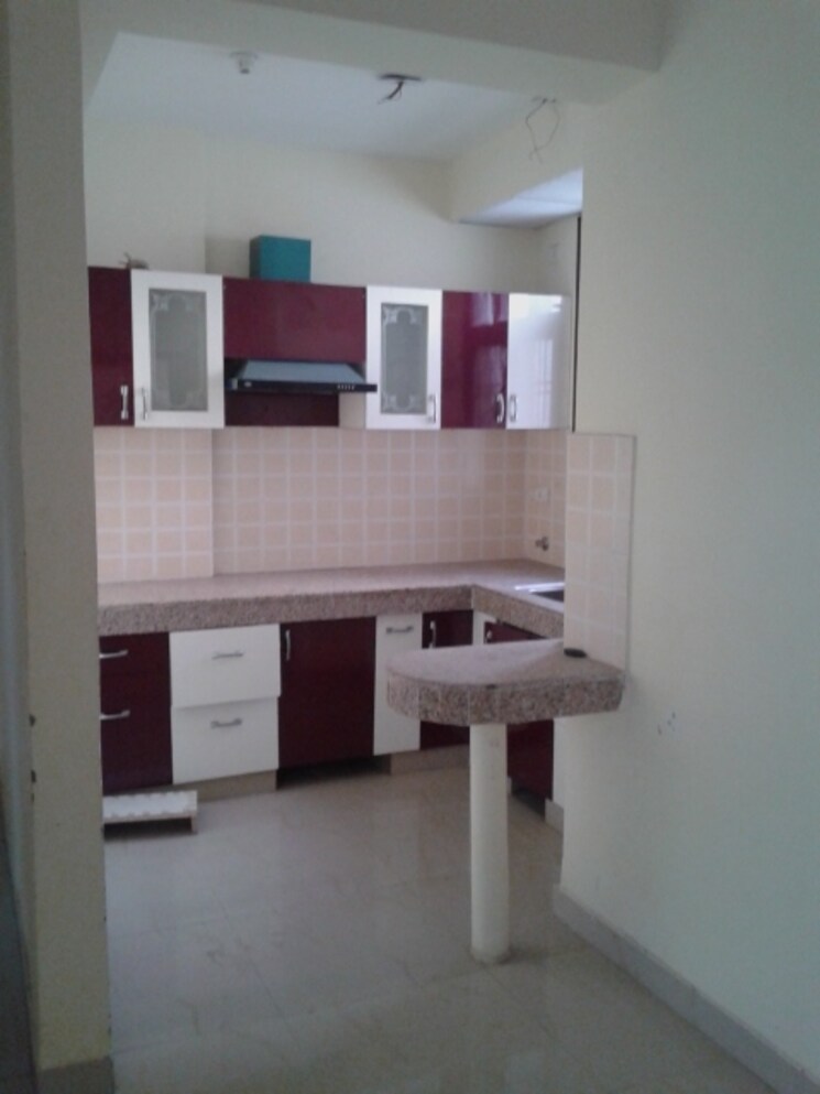 Kitchen, srs-royal-hills 3 Bedroom 950 Sq.Ft. Apartment In Sector 87 Faridabad 8040111