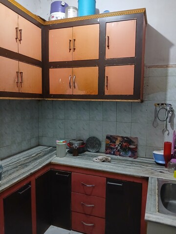 Kitchen in 1.5 BHK Builder Floor at Pla – for Rent
