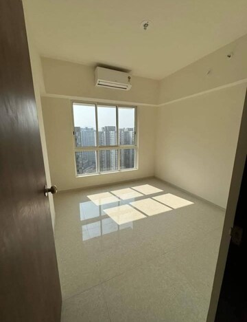 Bedroom in 2 BHK Apartment at Lodha Amara, Kolshet Road – for Rent