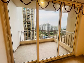 Staircase in 3 BHK Apartment at Amrapali Golf Homes, Sector 4, Greater Noida – for Rent