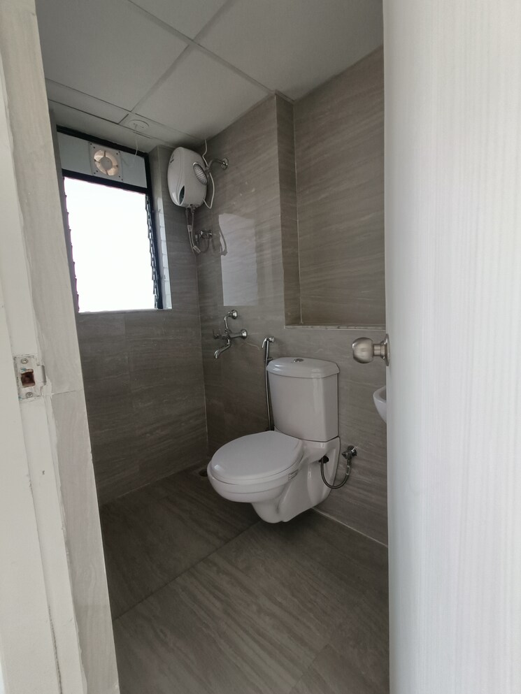 Bathroom, runwal-gardens 2 Bedroom 674 Sq.Ft. Apartment In Dombivli East Thane 8040219