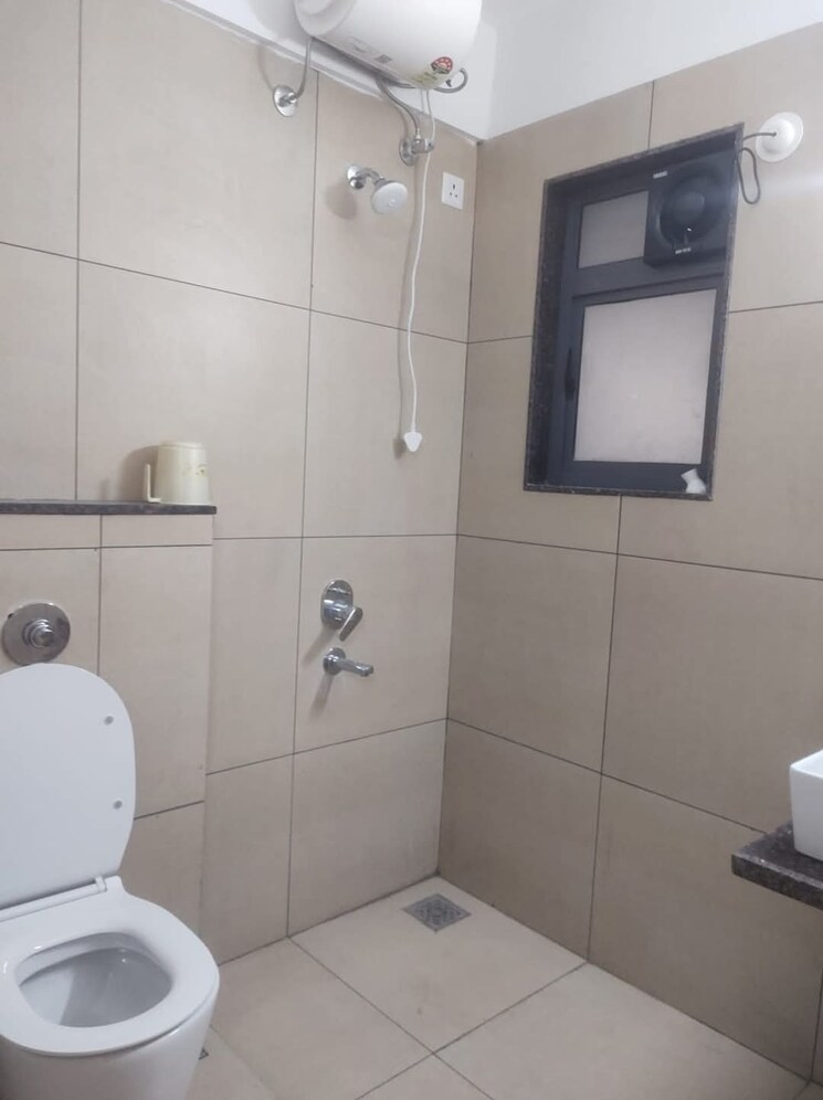 Bathroom, majestique-signature-towers 3 Bedroom 1197 Sq.Ft. Apartment In Balewadi Pune 8040234