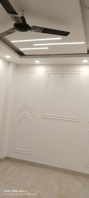Room in 2 BHK Builder Floor at Govindpuri – for Sale