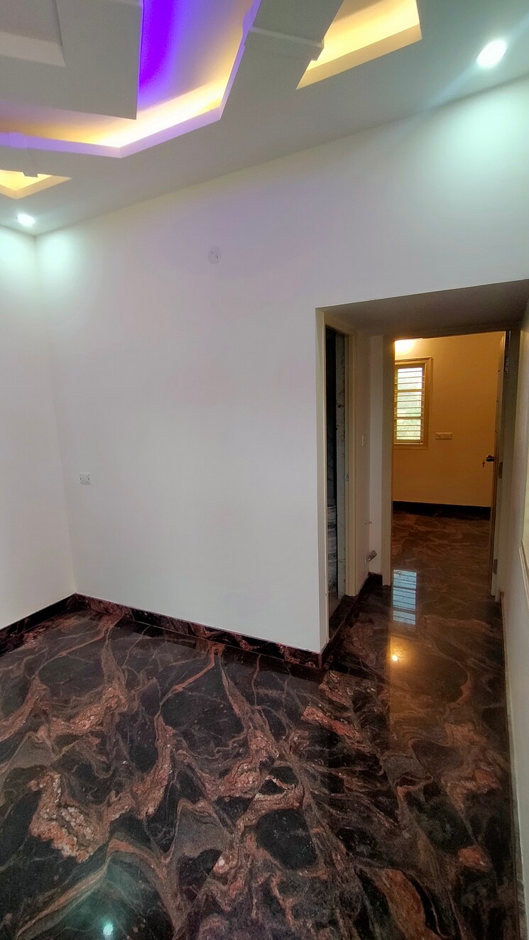 Room, jalahalli 5 Bedroom 3000 Sq.Ft. Independent House In Jalahalli Bangalore 8040256