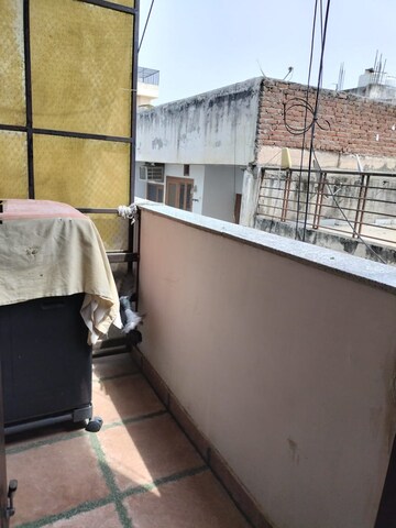 Balcony in 1 BHK Builder Floor at Ansal Sushant Lok I, Sector 43 – for Rent