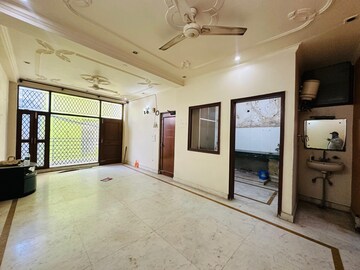 Room in 2 BHK Builder Floor at Ignou Road – for Rent