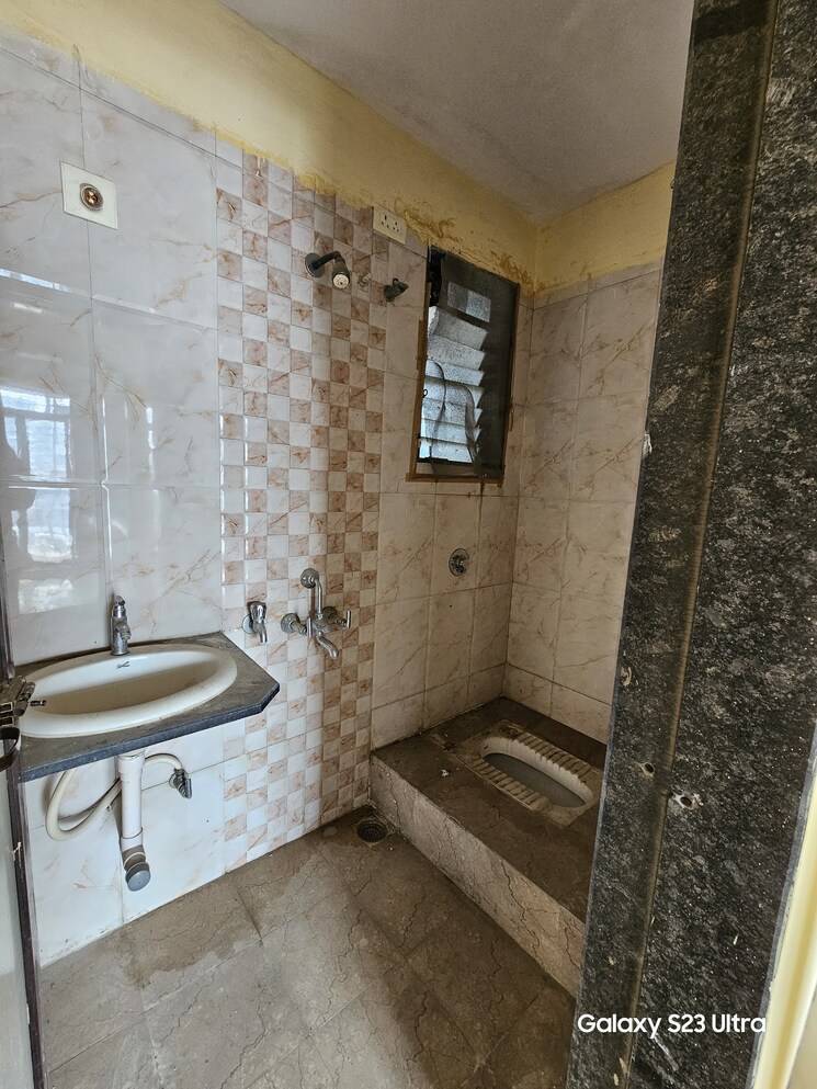 Bathroom, vrindavan-garden-co-hs-society 1 Bedroom 605 Sq.Ft. Apartment In Kalyan West Thane 8040354