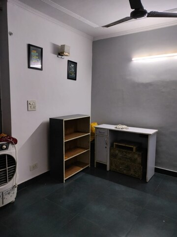 Master Bedroom in 1 BHK Builder Floor at Safdarjang Enclave – for Rent