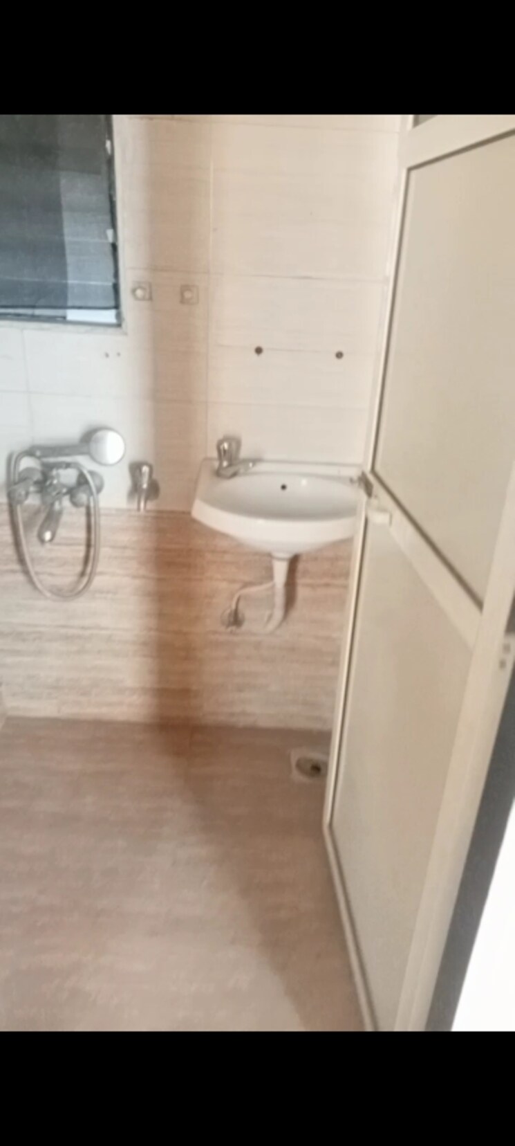 Bathroom, seven-apna-ghar-phase-2-plot-b 1 RK 260 Sq.Ft. Apartment In Mira Road Thane 8040407