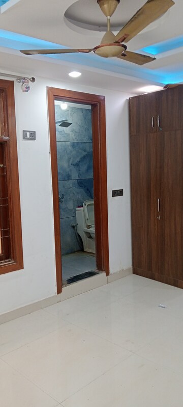 Building Lobby in 3 BHK Builder Floor at Govindpuri – for Rent