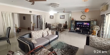 Living Room in 4 BHK Apartment at New Shiv Shakti Tower, Andheri West – for Rent