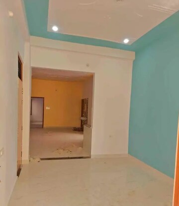 Room in 2 BHK Villa at Jankipuram – for Rent