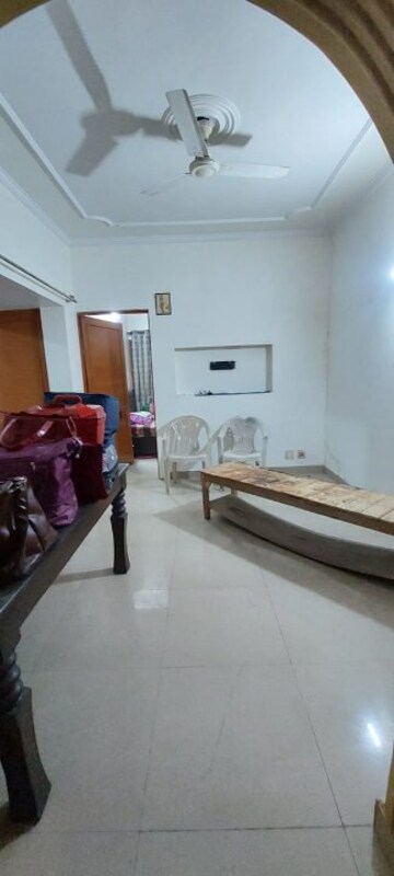 Room in 2 BHK Apartment at Jal Vayu Vihar Noida, Sector 21 – for Rent