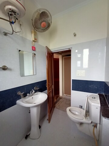 Team Area in 2 BHK Independent House at Sector 15 – for Rent