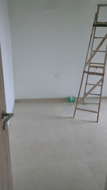 Staircase in 2 BHK Apartment at Dosti Eastern Bay, Wadala – for Rent
