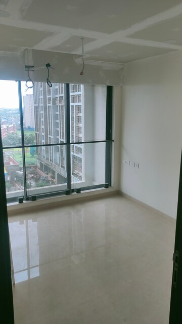 Room in 2 BHK Apartment at Dosti Eastern Bay, Wadala – for Rent